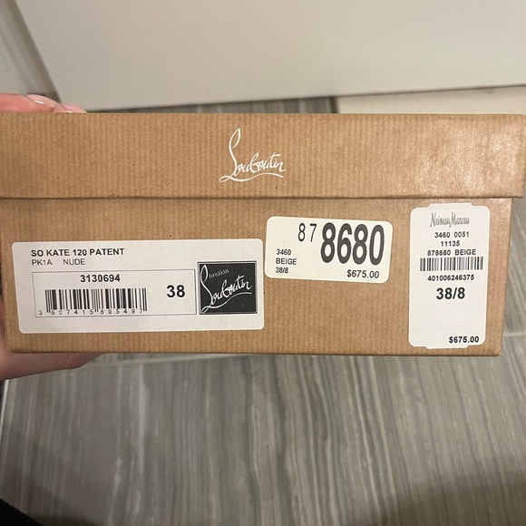 CHRISTIAN LOUBOUTIN
So Kate Patent Pointed-Toe Red Sole Pump - Picture 7 of 7